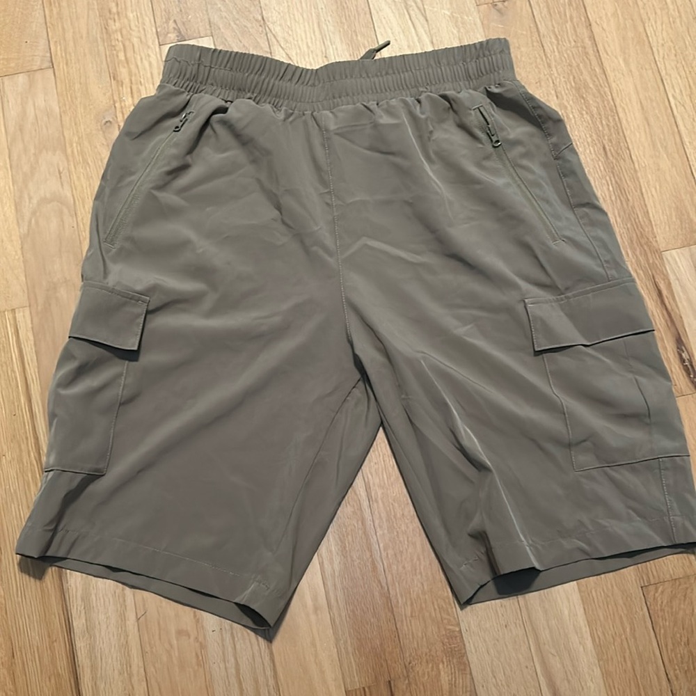 Libin Brown shorts Size M